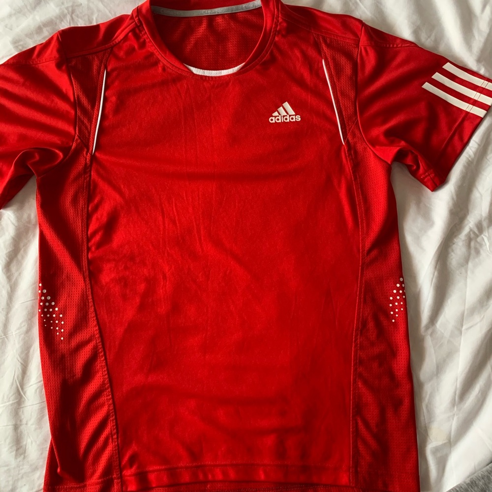 Adidas women's t-shirt size M